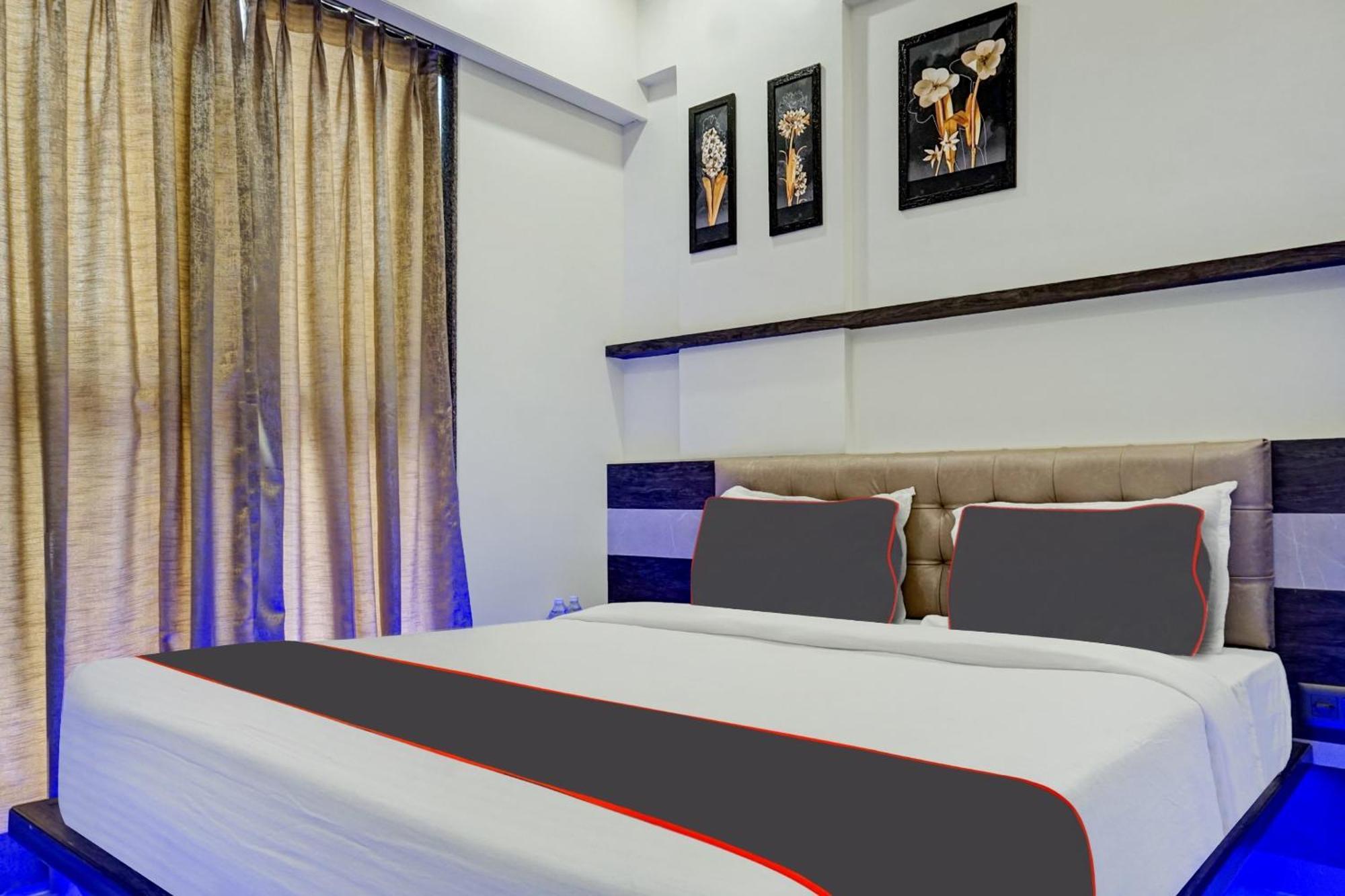 Super Townhouse Poona Royal Hotel Pimpri-Chinchwad ภายนอก รูปภาพ